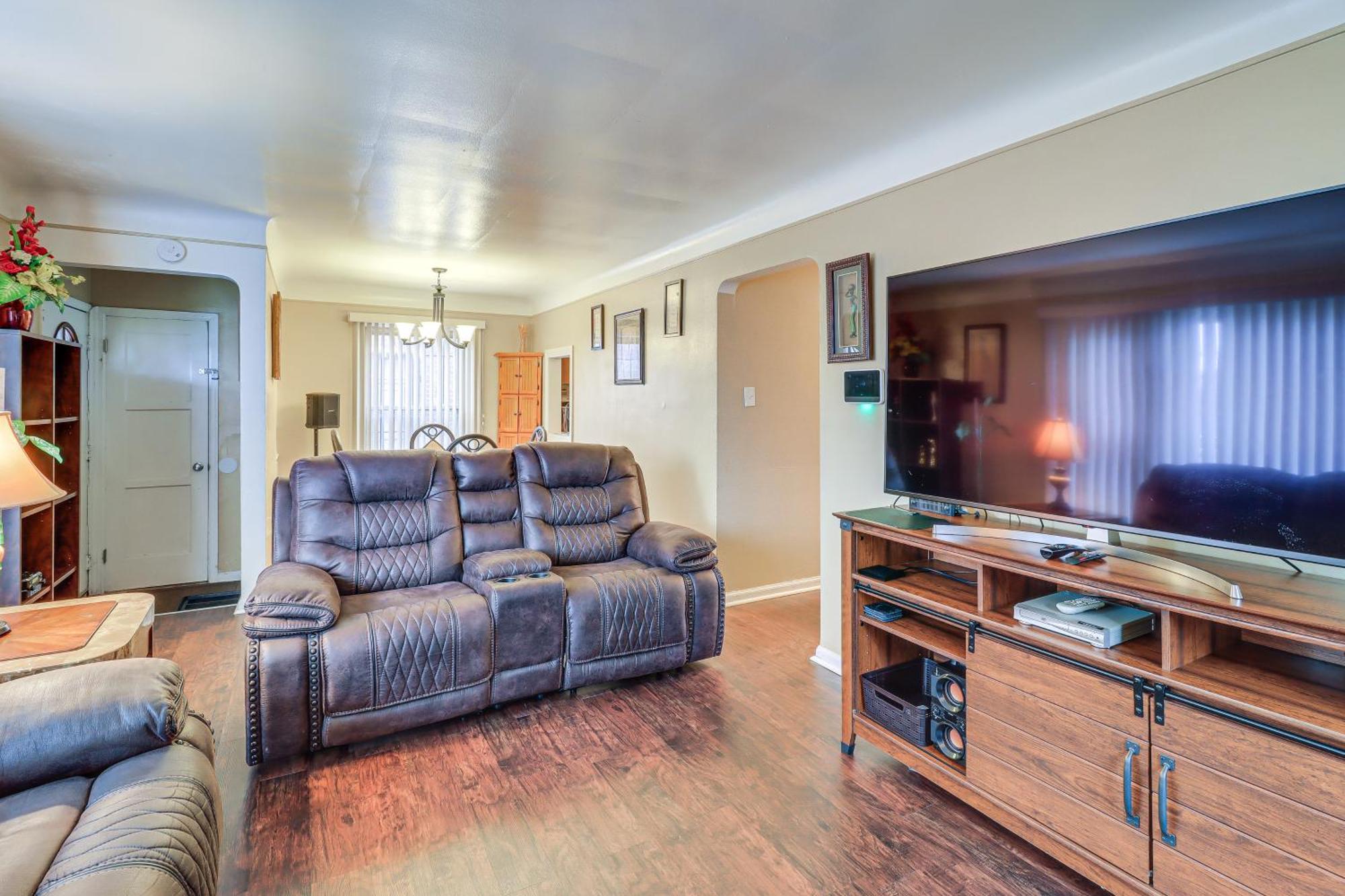 Family-Friendly Detroit Home 12 Mi To Downtown! Exterior photo