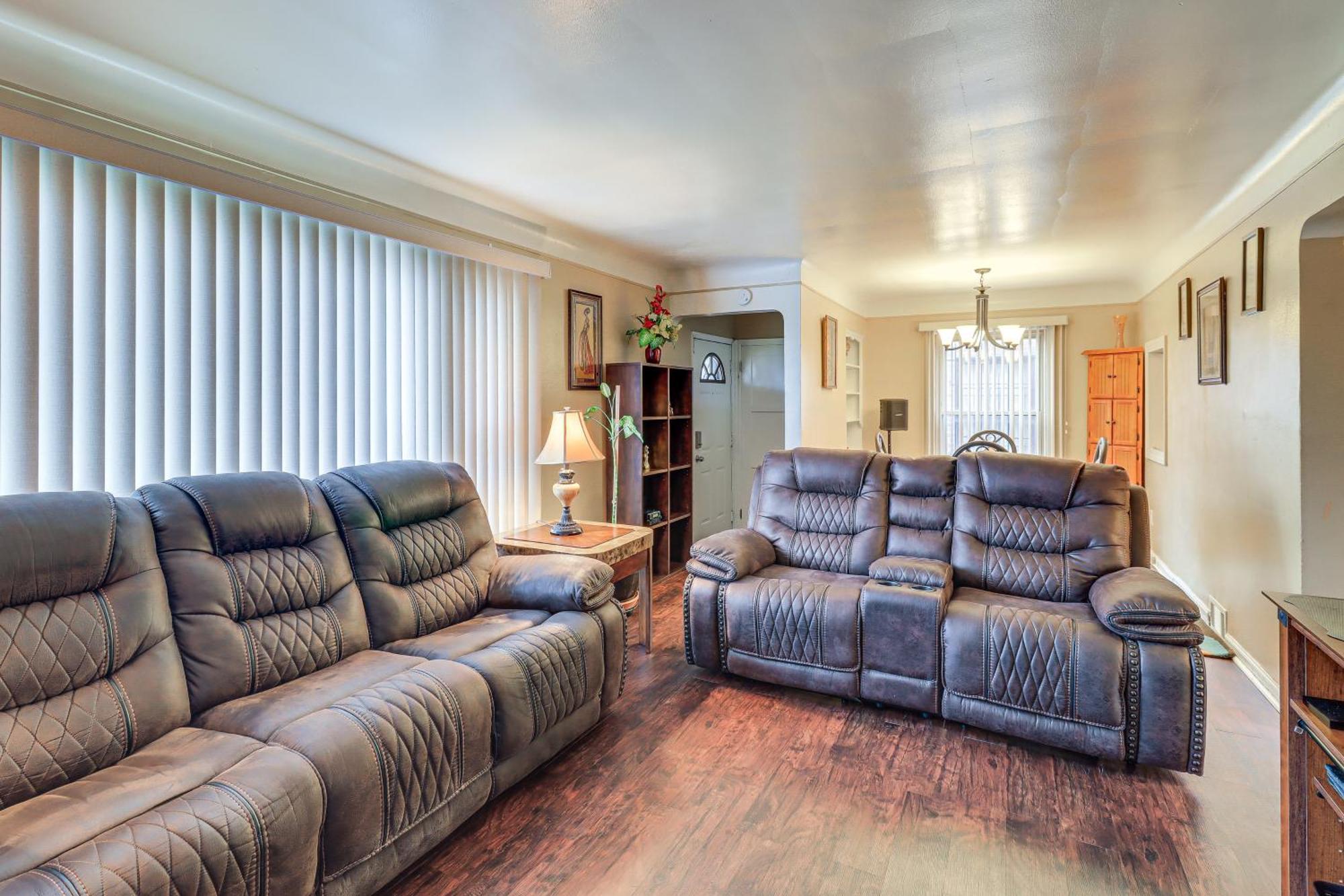 Family-Friendly Detroit Home 12 Mi To Downtown! Exterior photo
